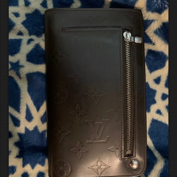 Louis Vuitton black wallet and key cles - Picture 4 of 8